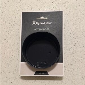 Hydro Flask Bottle Boot in Black Medium